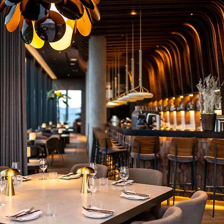 Radisson Blu Hotel At Porsche Design Tower Stuttgart Extérieur photo