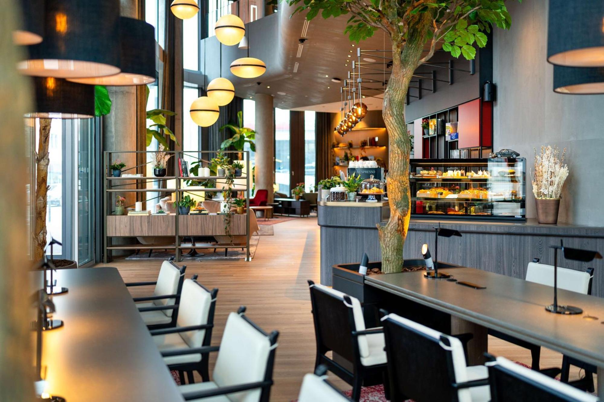 Radisson Blu Hotel At Porsche Design Tower Stuttgart Extérieur photo