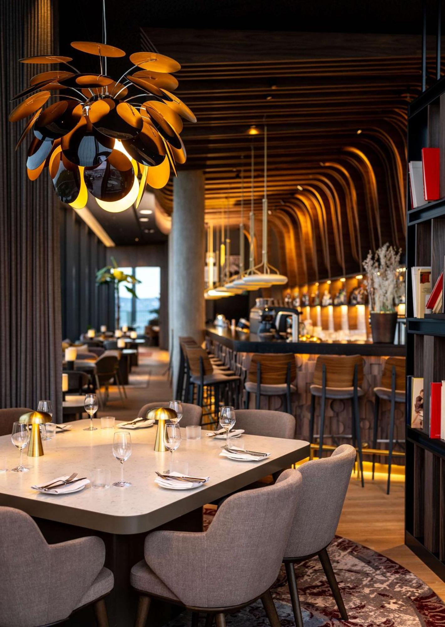 Radisson Blu Hotel At Porsche Design Tower Stuttgart Extérieur photo