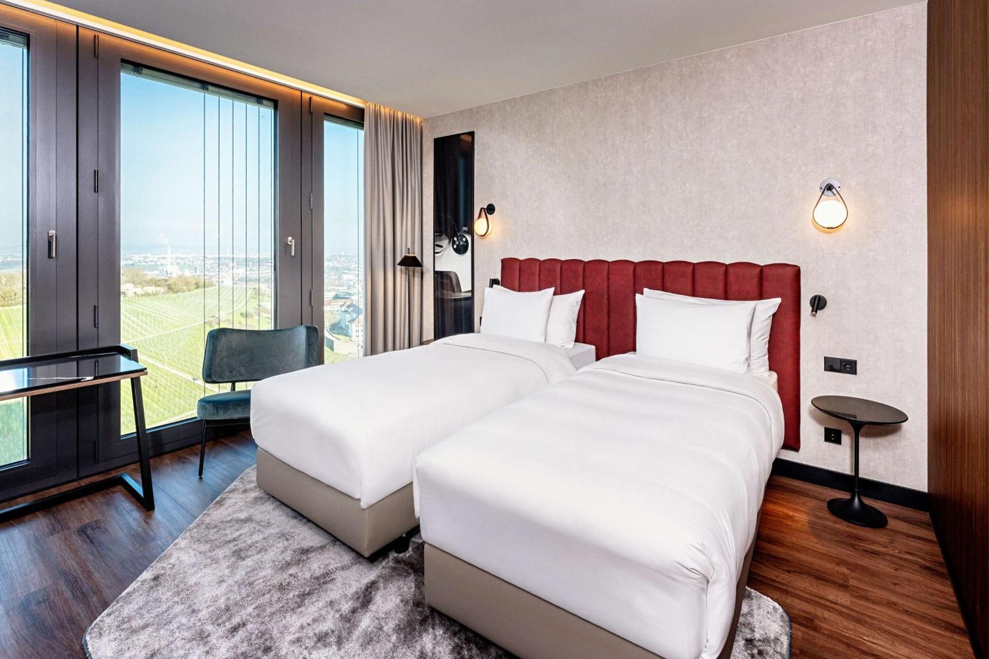 Radisson Blu Hotel At Porsche Design Tower Stuttgart Extérieur photo