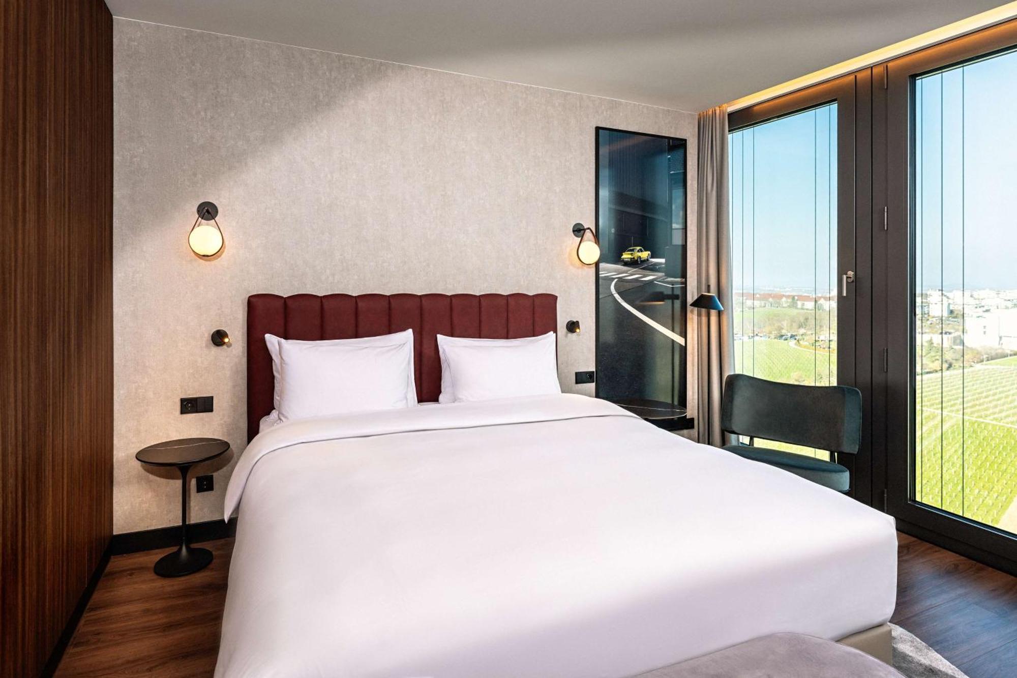 Radisson Blu Hotel At Porsche Design Tower Stuttgart Extérieur photo